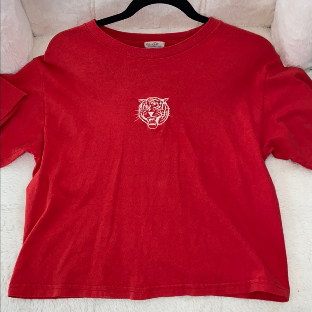 Embroidery tiger shirt